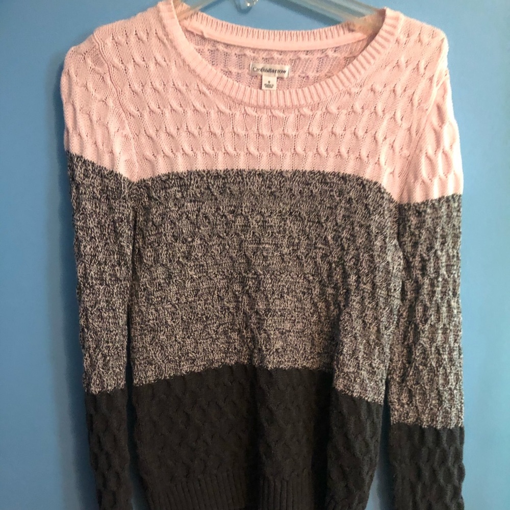 Color blocking sweater